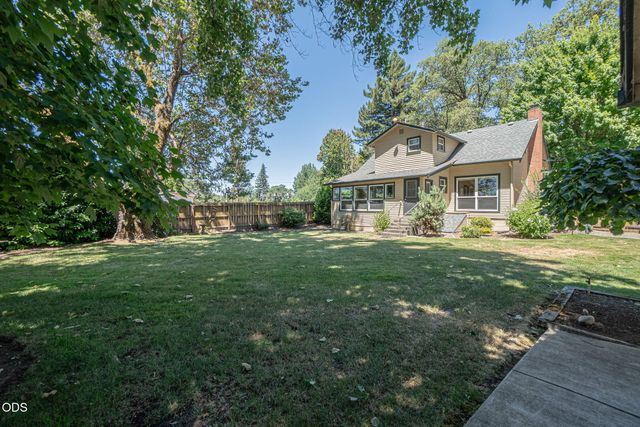 289 E Park Street, Grants Pass, OR 97527