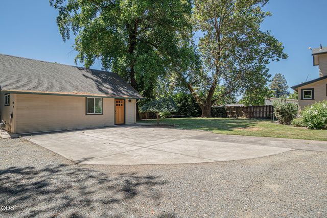 289 E Park Street, Grants Pass, OR 97527