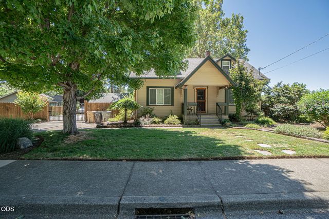 289 E Park Street, Grants Pass, OR 97527