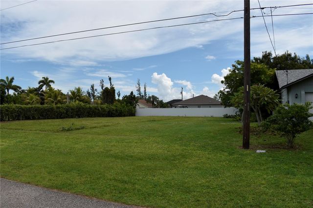 805 SW 6TH COURT, Cape Coral, FL 33991