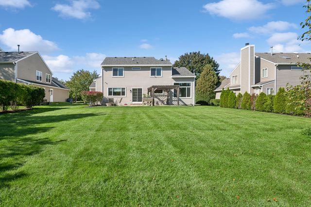36253 N Bridlewood Avenue, Gurnee, IL 60031