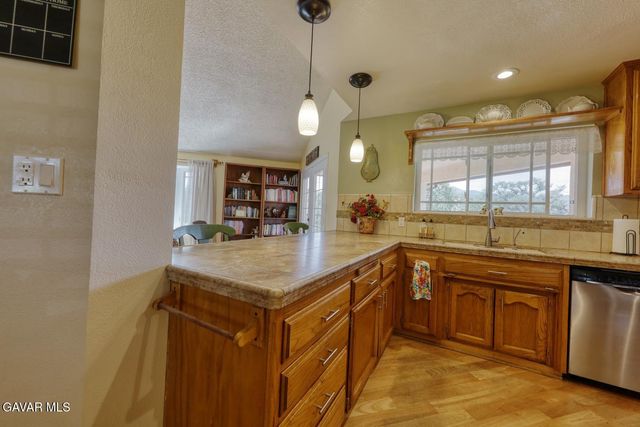 19304 Moon Drive, Tehachapi, CA 93561