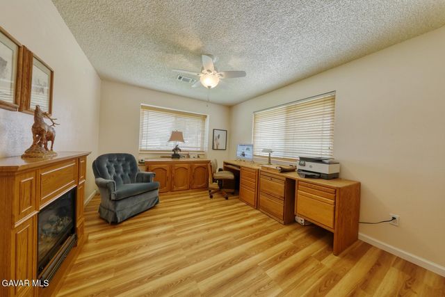 19304 Moon Drive, Tehachapi, CA 93561