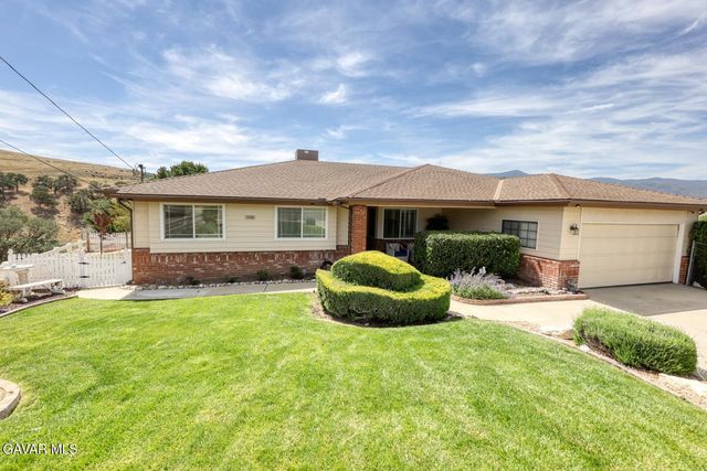 19304 Moon Drive, Tehachapi, CA 93561