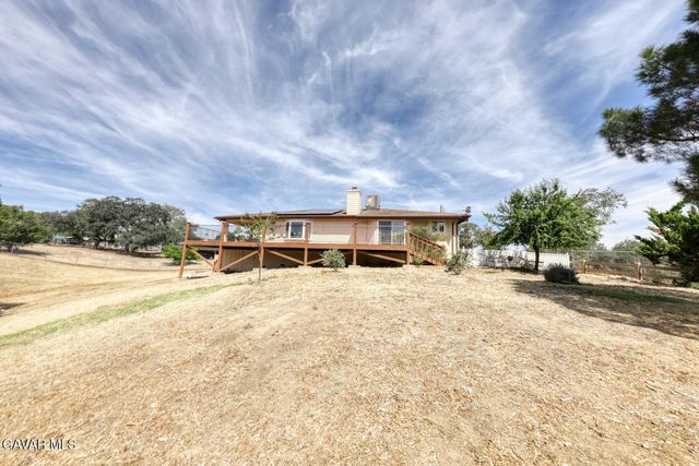 19304 Moon Drive, Tehachapi, CA 93561