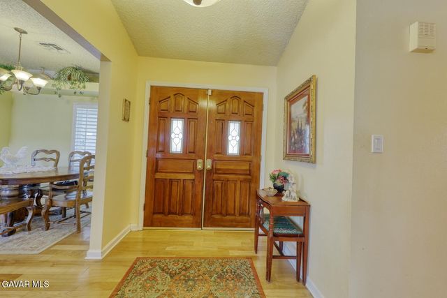 19304 Moon Drive, Tehachapi, CA 93561