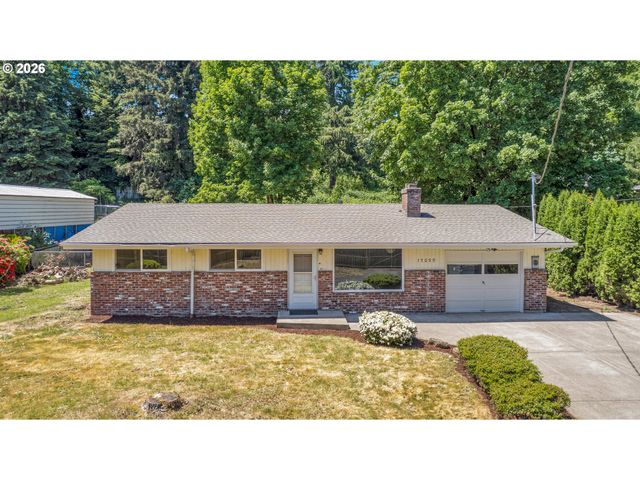 17055 Se WEBSTER Rd, Gladstone, OR 97027