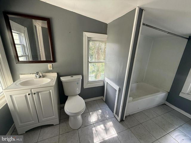 37 OLIVE ST, Salem, NJ 08079
