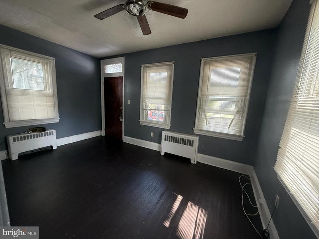 37 OLIVE ST, Salem, NJ 08079