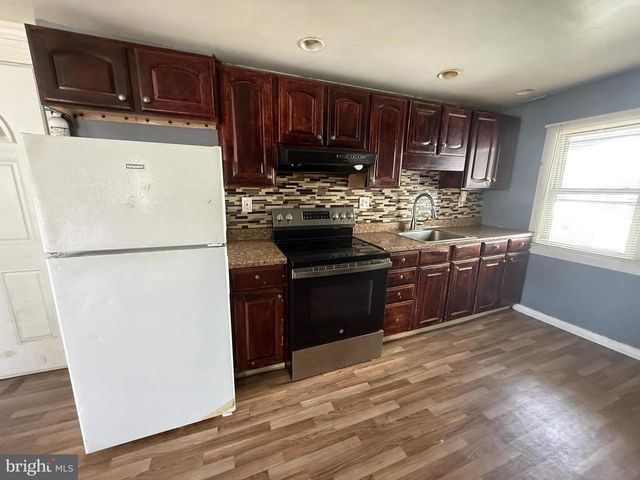 37 OLIVE ST, Salem, NJ 08079