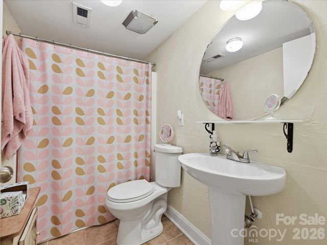 2233 Rexford Road C, Charlotte, NC 28211