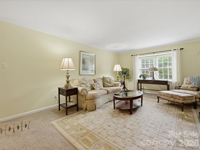 2233 Rexford Road C, Charlotte, NC 28211