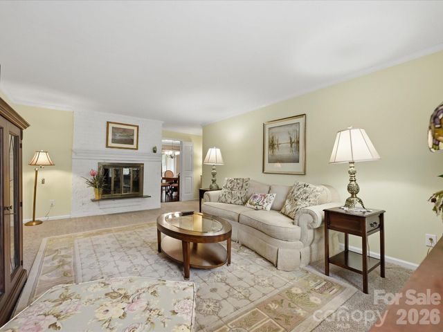 2233 Rexford Road C, Charlotte, NC 28211