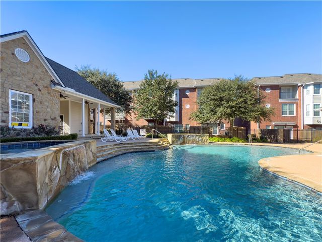 305 Holleman Drive 302, College Station, TX 77840