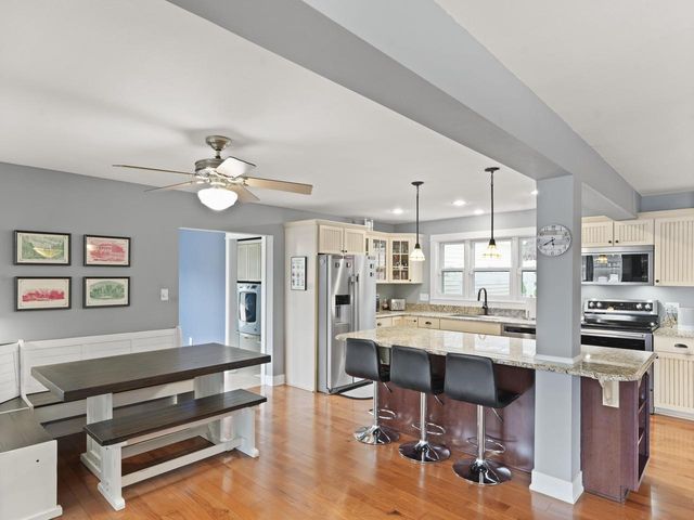 191 Riverside DRIVE, Waterford, WI 53185