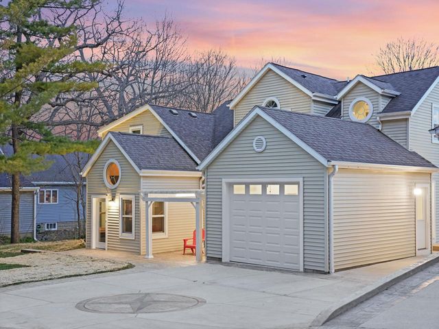 191 Riverside DRIVE, Waterford, WI 53185