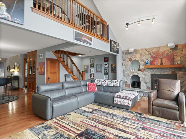 191 Riverside DRIVE, Waterford, WI 53185