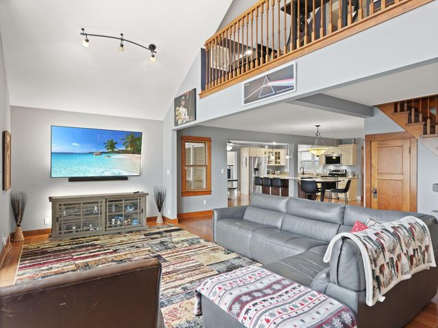 191 Riverside DRIVE, Waterford, WI 53185