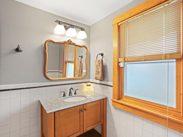 191 Riverside DRIVE, Waterford, WI 53185