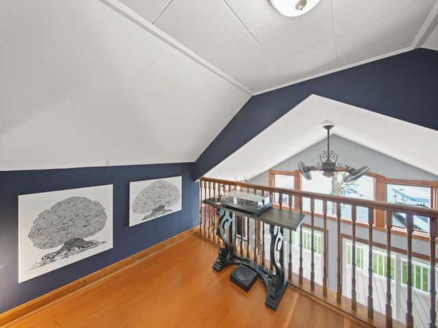 191 Riverside DRIVE, Waterford, WI 53185