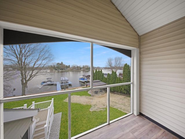 191 Riverside DRIVE, Waterford, WI 53185