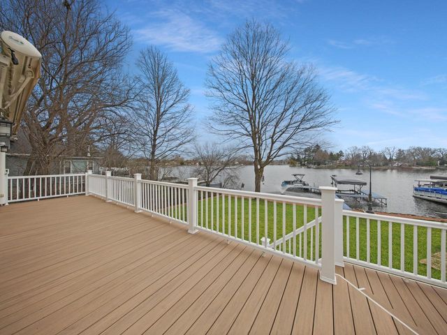191 Riverside DRIVE, Waterford, WI 53185