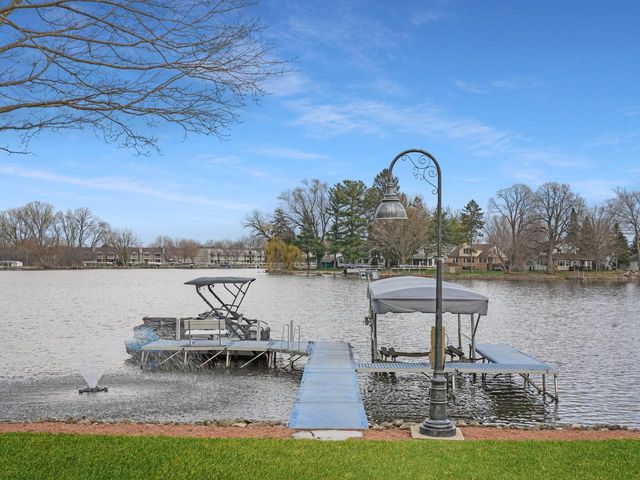 191 Riverside DRIVE, Waterford, WI 53185