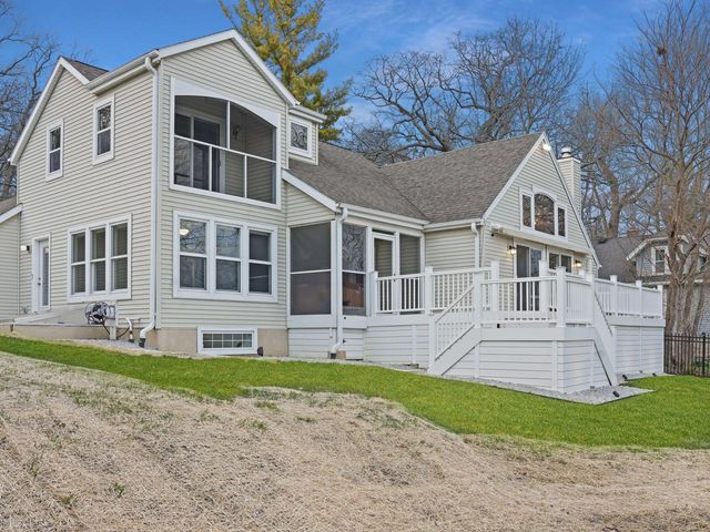 191 Riverside DRIVE, Waterford, WI 53185