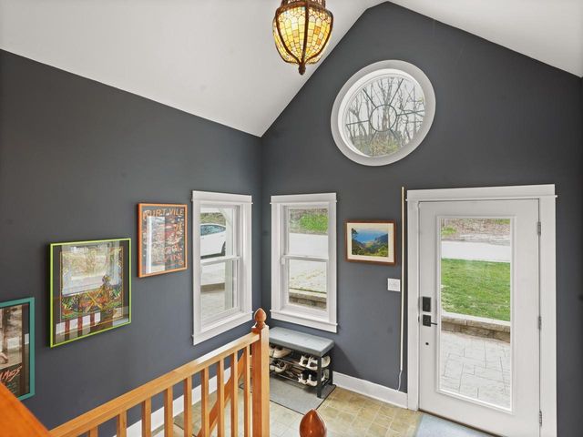 191 Riverside DRIVE, Waterford, WI 53185