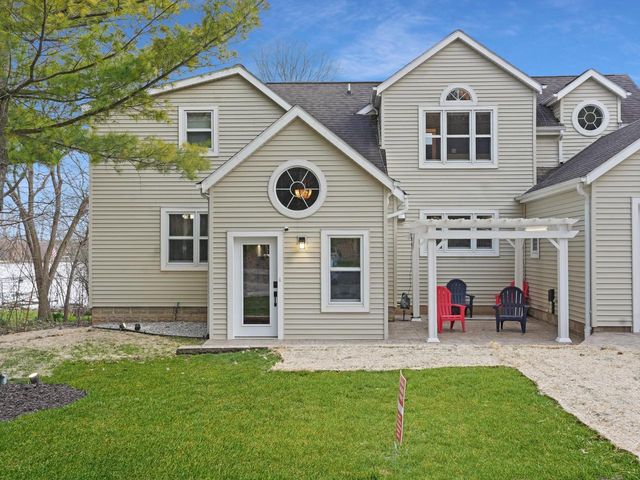 191 Riverside DRIVE, Waterford, WI 53185