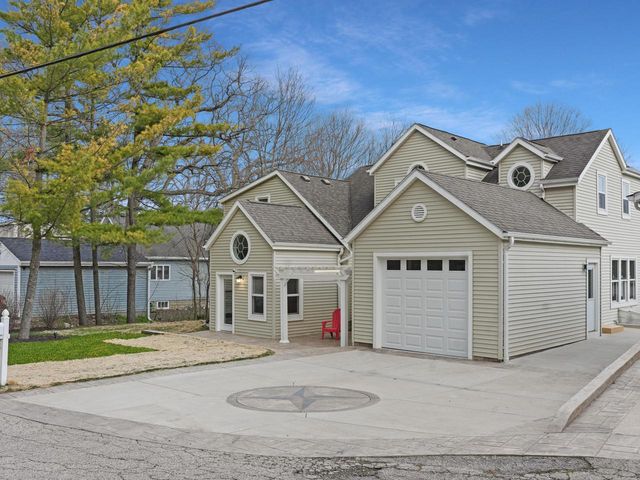 191 Riverside DRIVE, Waterford, WI 53185