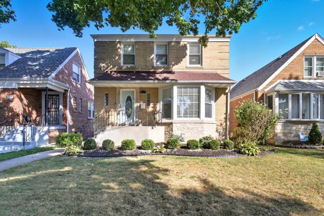 8223 S Sawyer Avenue, Chicago, IL 60652