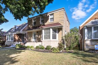 8223 S Sawyer Avenue, Chicago, IL 60652