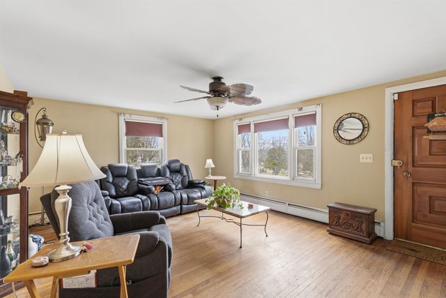 10 Saint Josephs Drive, Nashua, NH 03060