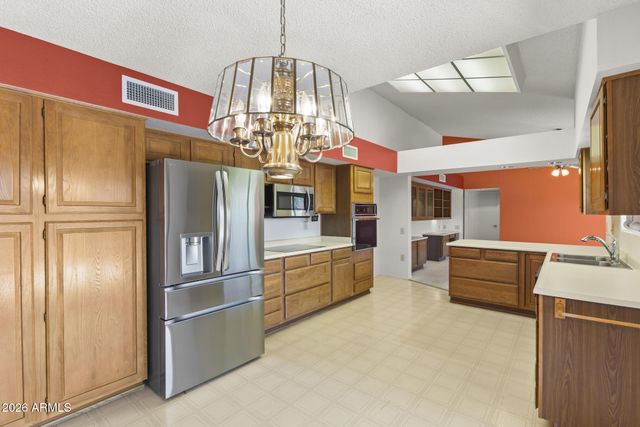 19415 N 142ND Drive, Sun City West, AZ 85375