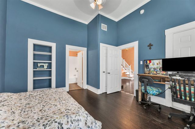 500 N Washington Avenue, Bryan, TX 77803