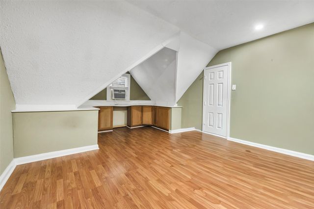 500 N Washington Avenue, Bryan, TX 77803