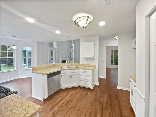 6361 Mount View Rd, Antioch, TN 37013