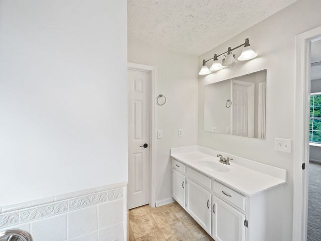 6361 Mount View Rd, Antioch, TN 37013