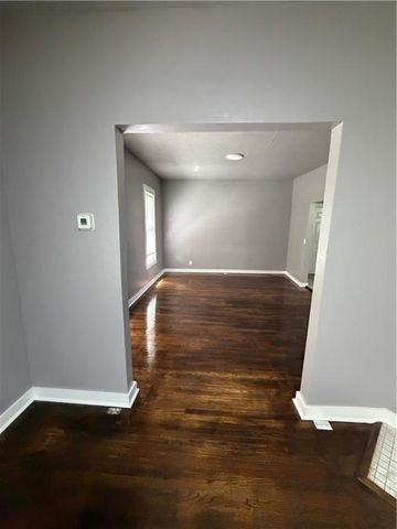 1106 Agnes Avenue, Kansas City, MO 64127