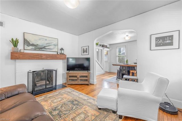 160 W Ocean AVE, Norfolk, VA 23503