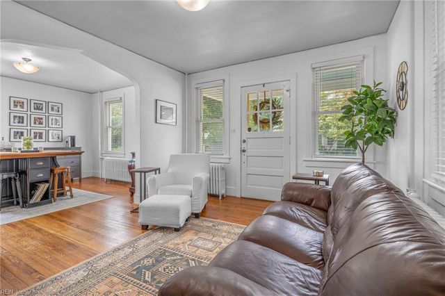 160 W Ocean AVE, Norfolk, VA 23503