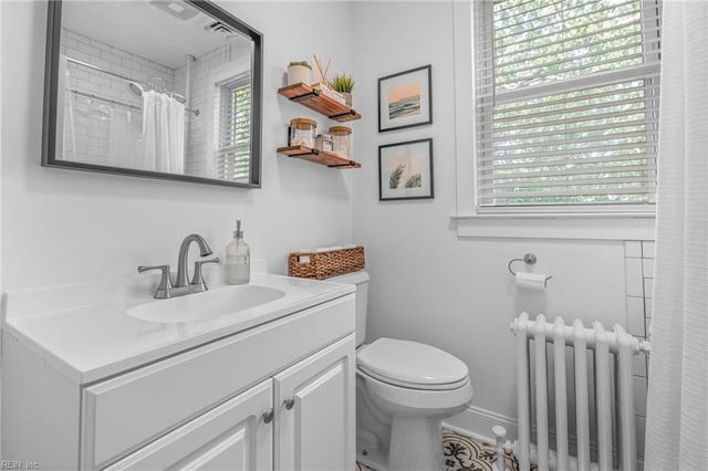 160 W Ocean AVE, Norfolk, VA 23503
