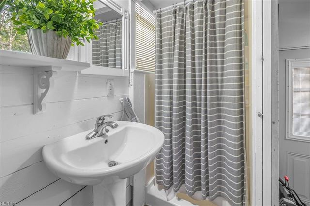 160 W Ocean AVE, Norfolk, VA 23503