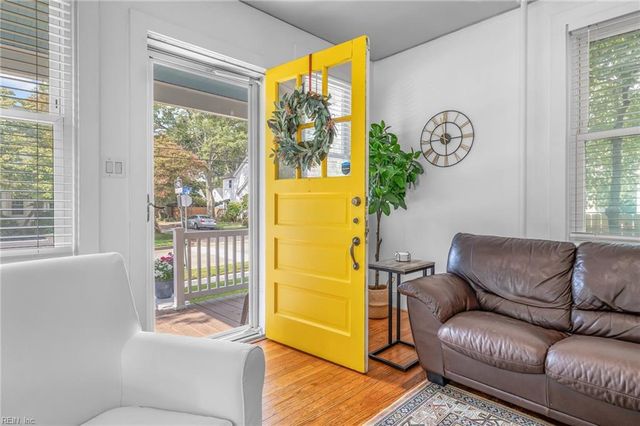 160 W Ocean AVE, Norfolk, VA 23503