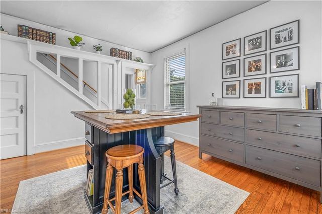 160 W Ocean AVE, Norfolk, VA 23503