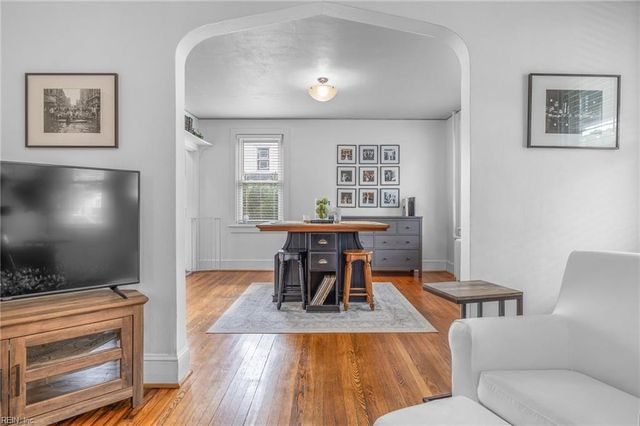 160 W Ocean AVE, Norfolk, VA 23503