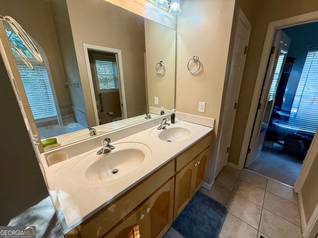 280 Sunderland Circle, Fayetteville, GA 30215