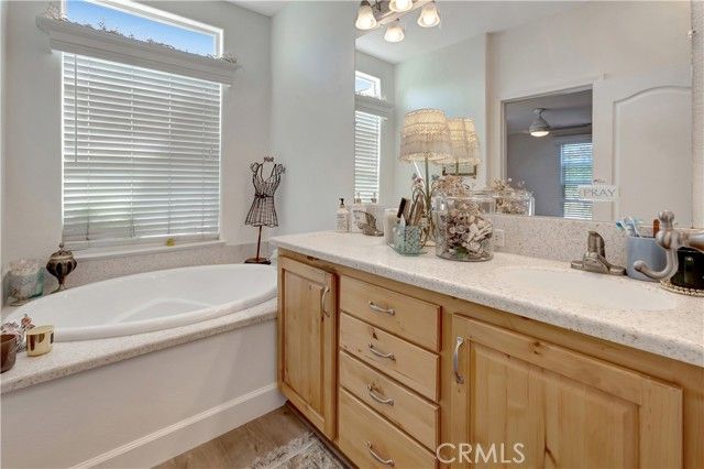 40 Saratoga, Newport Beach, CA 92660