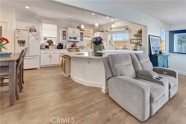 40 Saratoga, Newport Beach, CA 92660